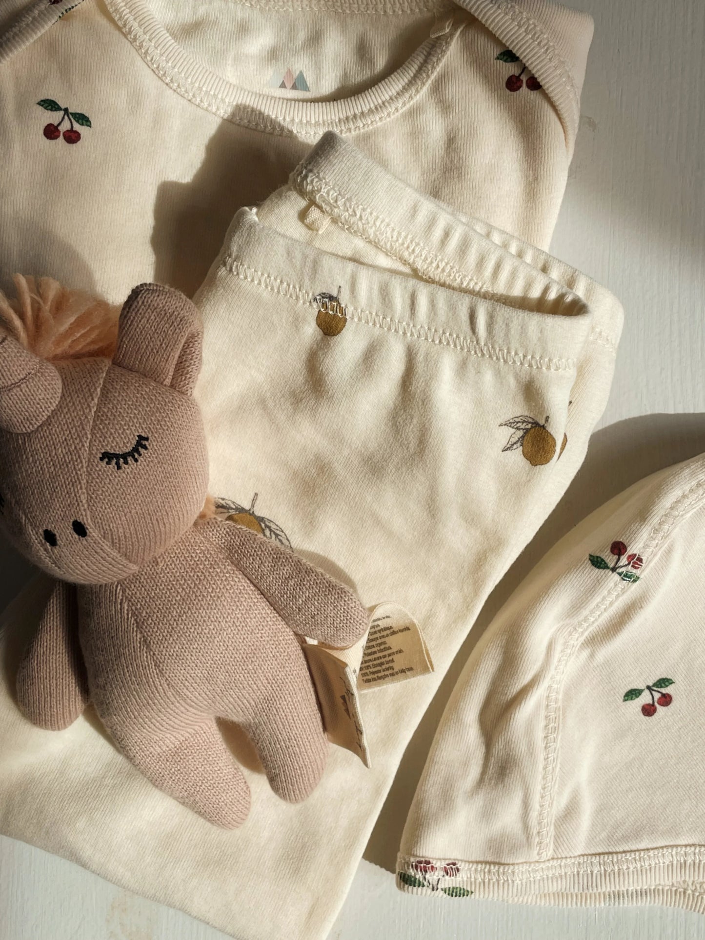 Mini Unicorn - Soft Cuddly Toy with Bell - Organic Cotton - Konges Sløjd
