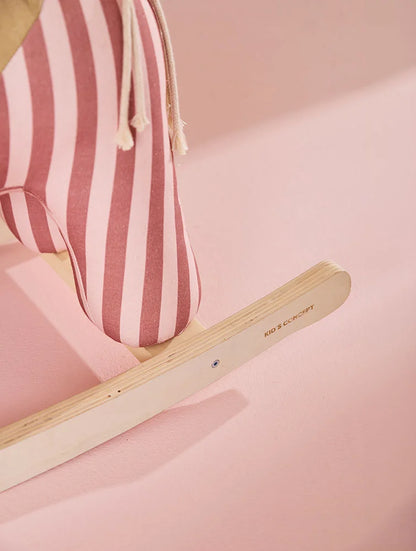 Schaukelpferd Mila – Clay Pink Stripe – FSC-zertifiziertes Holz - Kid's Concept