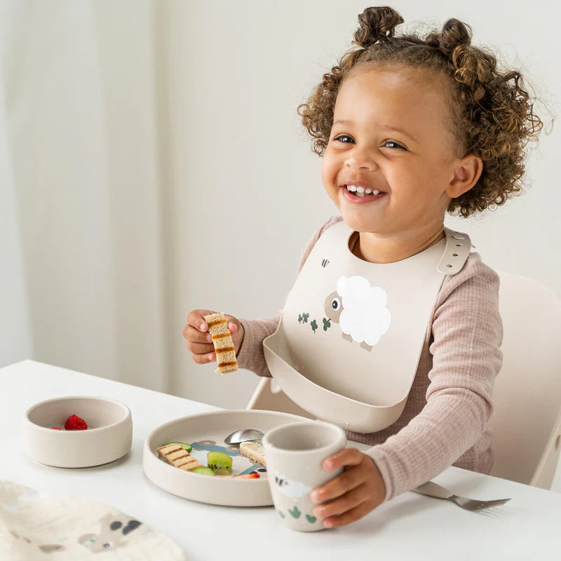 Saugnapfteller-Set - Stick&Stay Dinner Set - Tiny Farm - Sand - Done by Deer
