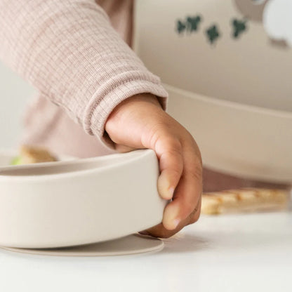 Saugnapfteller-Set - Stick&Stay Dinner Set - Tiny Farm - Sand - Done by Deer