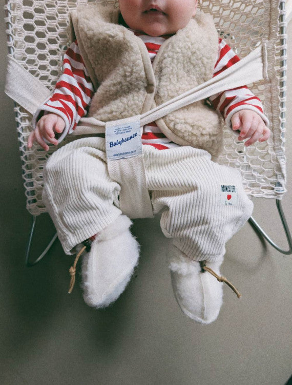 Babyweste Lulu Light Sand Brown – 100 % Wolle – Alwero