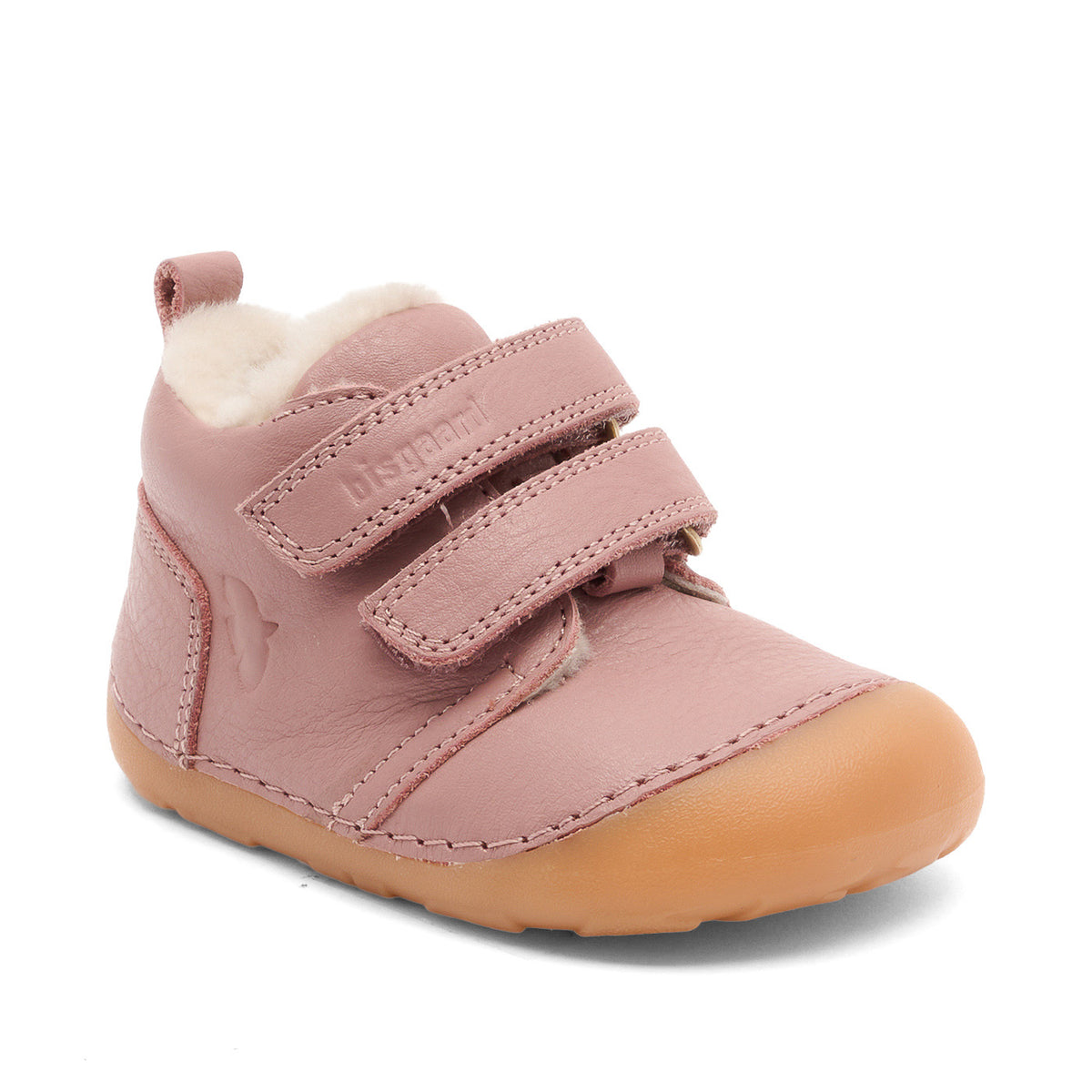 Barefoot Carter Lamb – Rose – Bisgaard : chaussure vue de trois-quarts avant avec fermetures scratch.