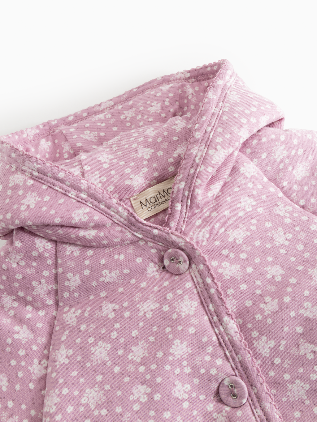 Gewatteerd babyjasje – Jula Lit de Rose – Modal & biologisch katoen – MarMar Copenhagen