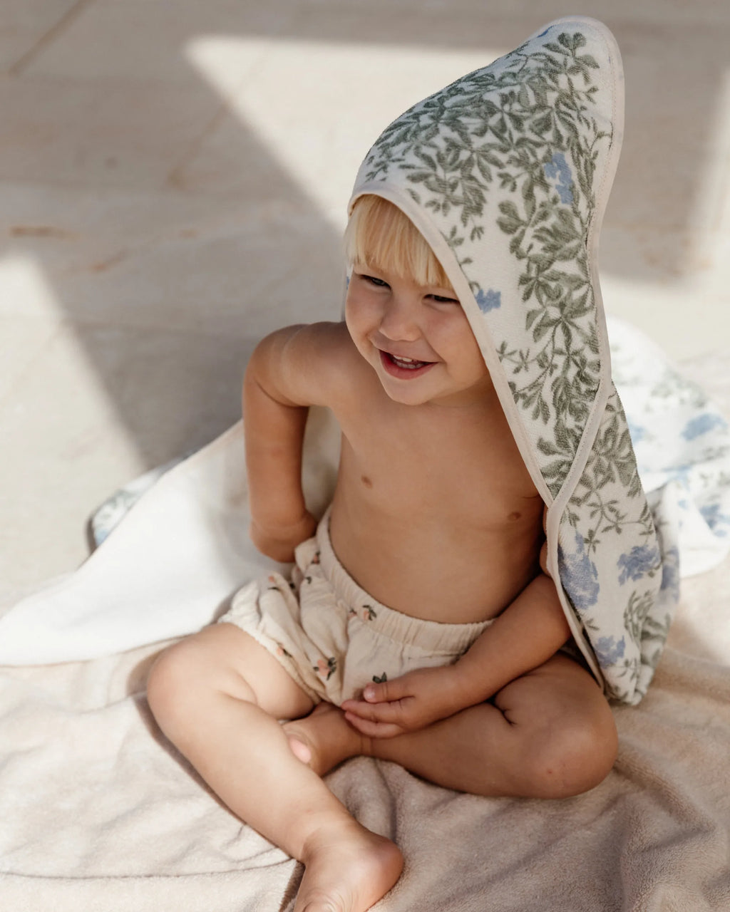 Badcape Plumbago met capuchon - Biologisch katoen - 80 x 80 cm - Garbo&Friends - productfoto - afbeelding 5