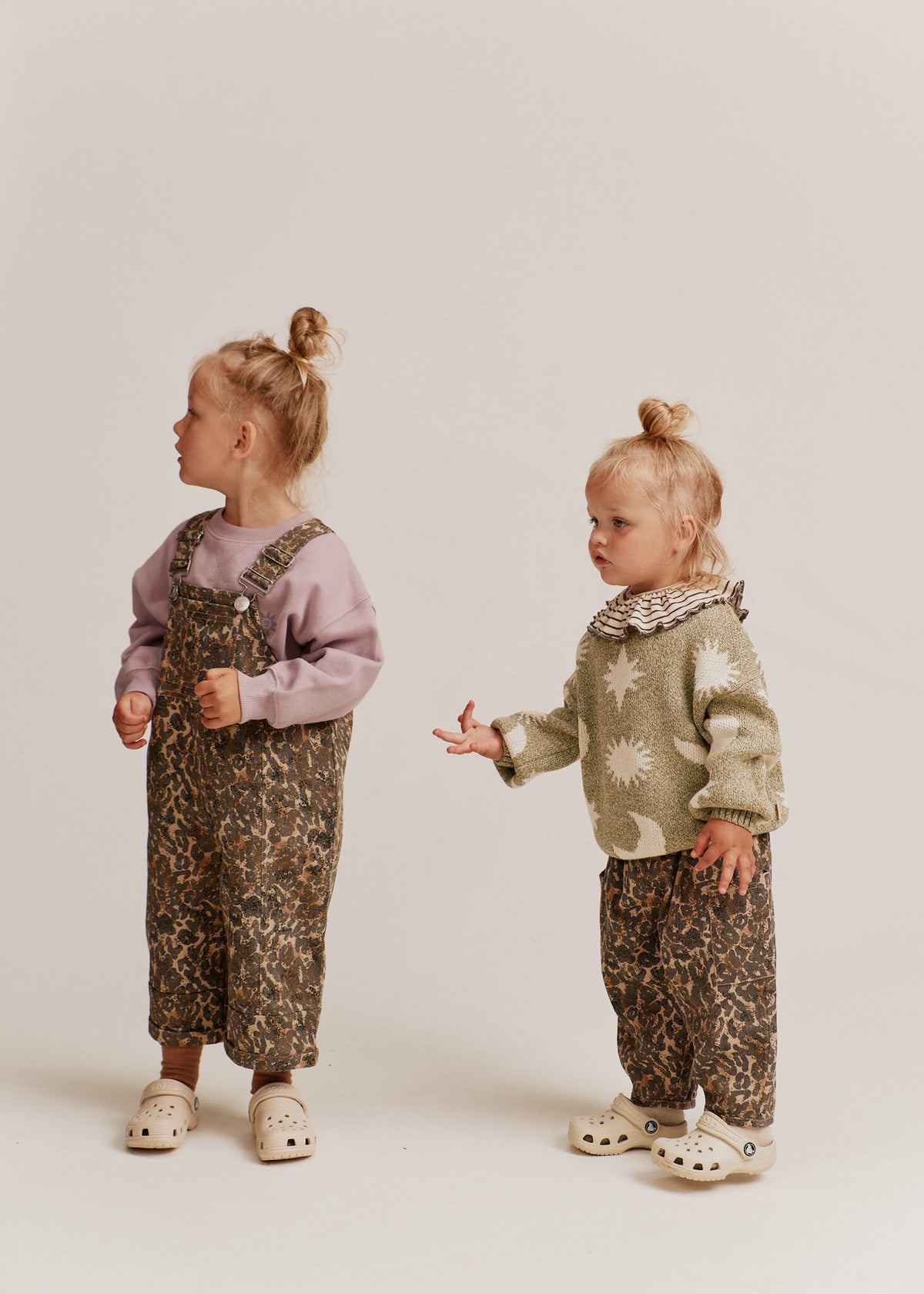 Moon & Stars Sweater Matcha – 100% Bio-Baumwolle – Claude & Co