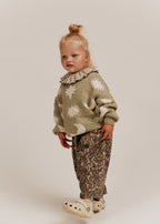 Moon & Stars Sweater Matcha – 100% Bio-Baumwolle – Claude & Co