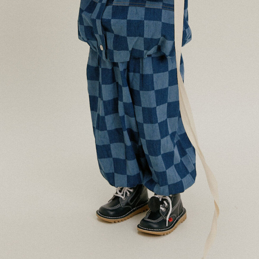 Murphy Checkerboard – Balloon Denim Trouser – 100% Biologisch Katoen – Claude & Co