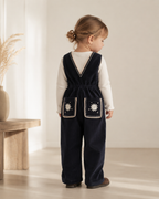 Tuinbroek corduroy - Embroidered Dungarees - Navy - Biologisch katoen - Copenhagen Colors - sfeerbeeld met meisje