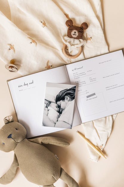 Baby journal - My first year - Linen taupe - Fyllbooks