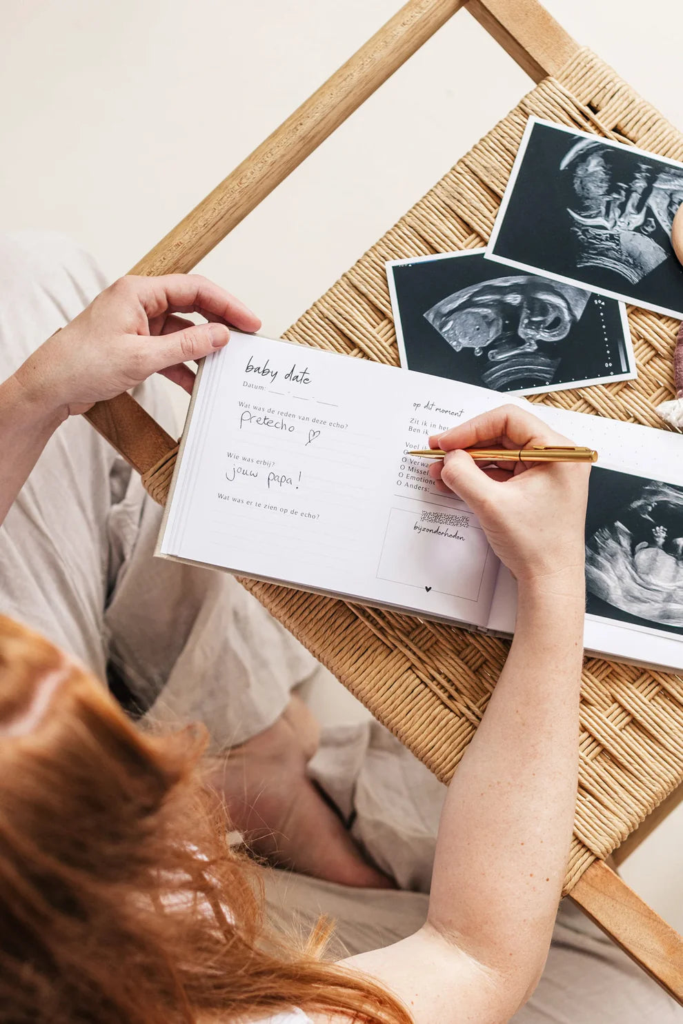 Baby invulboekje - Mijn echoboekje - Linnen Taupe - Fyllbooks - productfoto - afbeelding 2