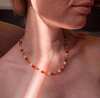 Sofie Adult Necklace – Damesketting van barnsteen, carneool en rozenkwarts – 925 zilver sluiting – Nirrimis
