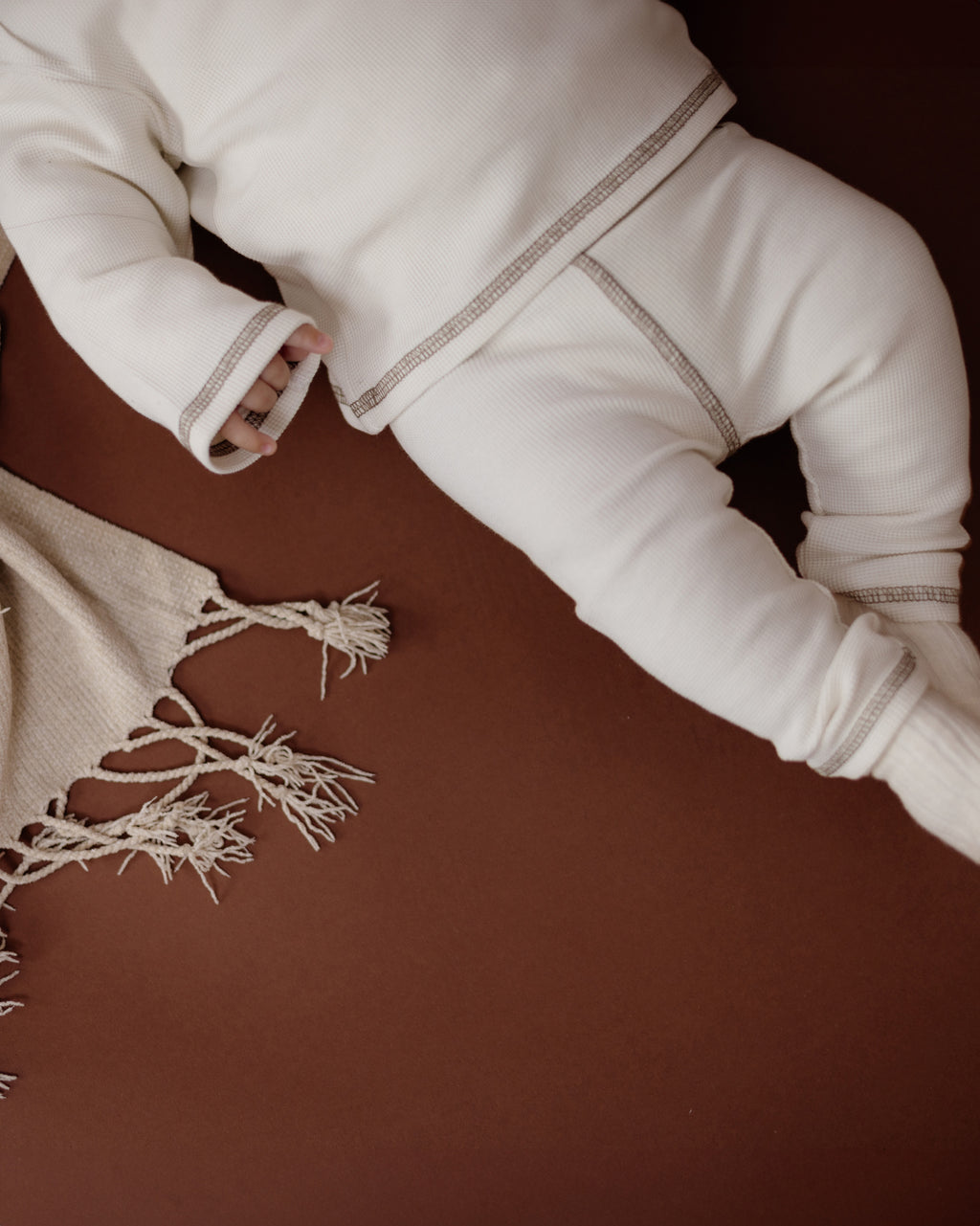 Legging broekje Niels - White Cream - 100% katoen - LEVV Labels - met baby