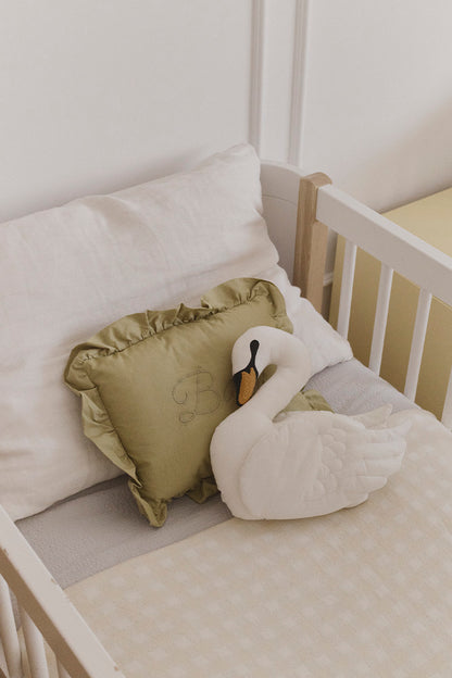 Baby Cushion – Sierkussen met borduursel – Rose & Matcha – 32 × 22 cm – Lorena Canals