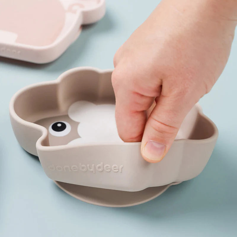 Suction cup plate Sheep - Silicone Stick&Stay bowl - Sheepy - Sand - Done by Deer