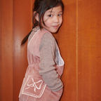 Tuinbroek corduroy - Embroidered Dungarees - Winter Rose - Biologisch katoen - Copenhagen Colors - sfeerbeeld met meisje