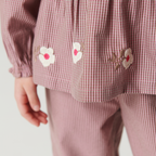 Blouse met borduursel - Winter Rose Check Comb - 100% biologisch katoen - Copenhagen Colors - close up