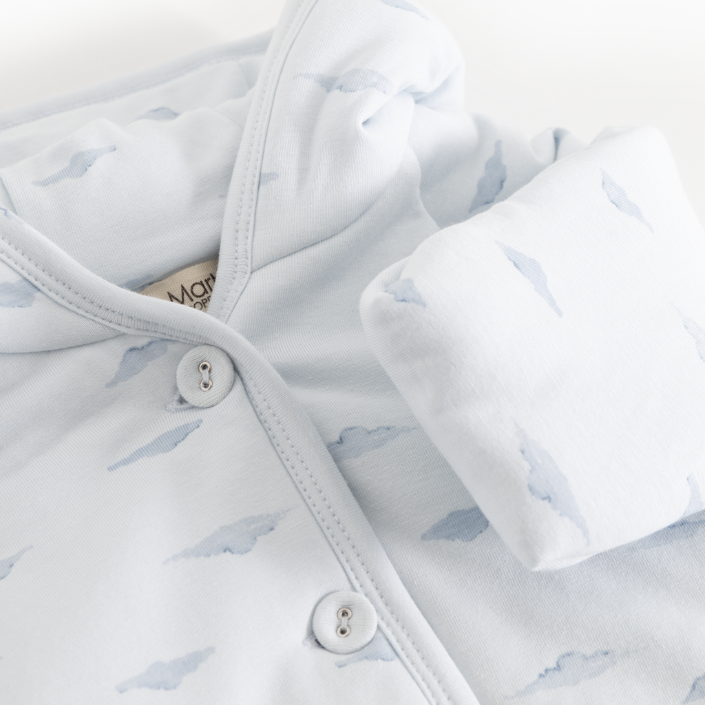 Gewatteerd babyjasje Jula met omslagwantjes - Biologisch katoen & TENCEL™ Modal - New Born Cumu Print - MarMar Copenhagen - productfoto - afbeelding 3