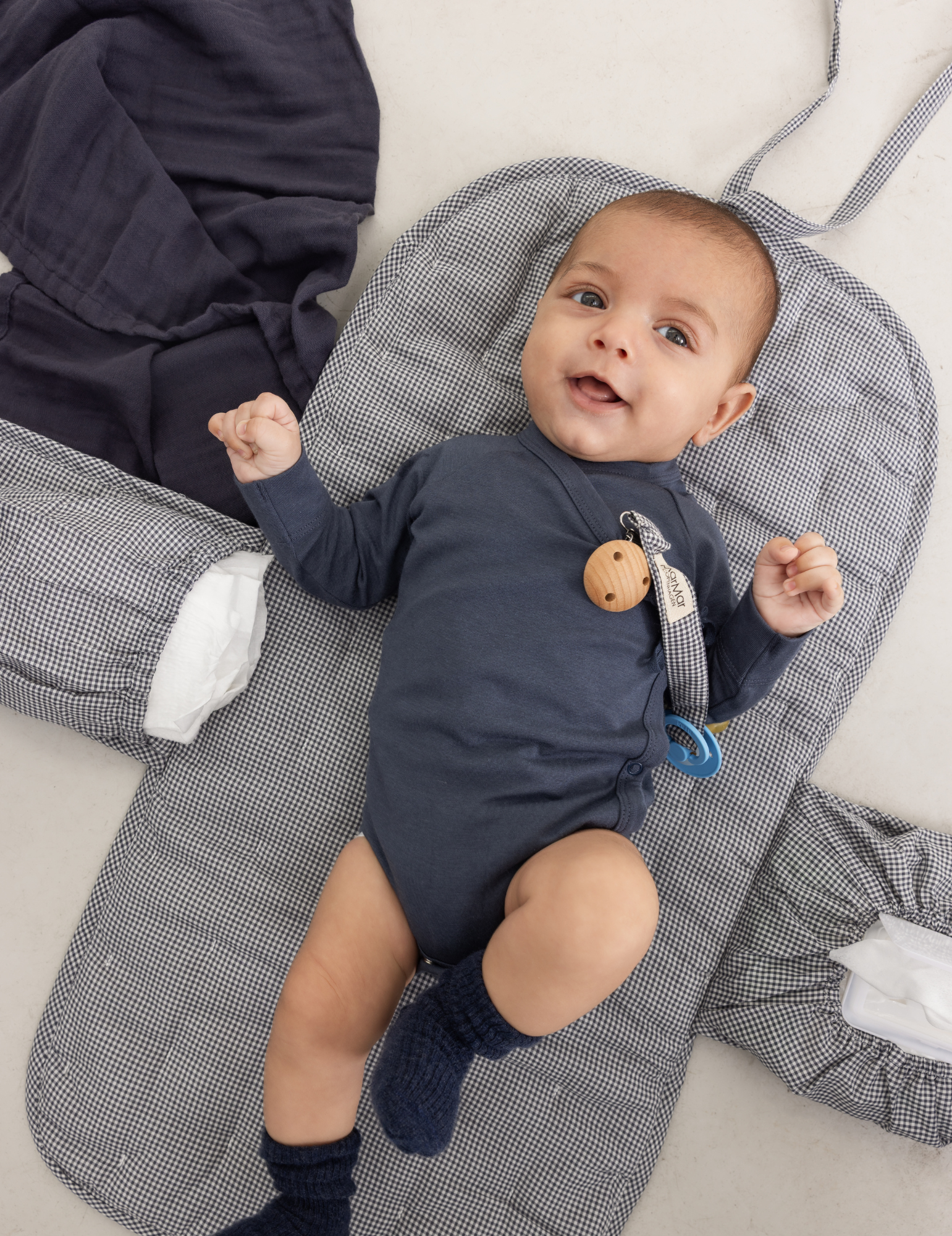 Speenkoord Alo met geborduurde teddyberen - Blue Check - MarMar Copenhagen - productfoto - afbeelding 4