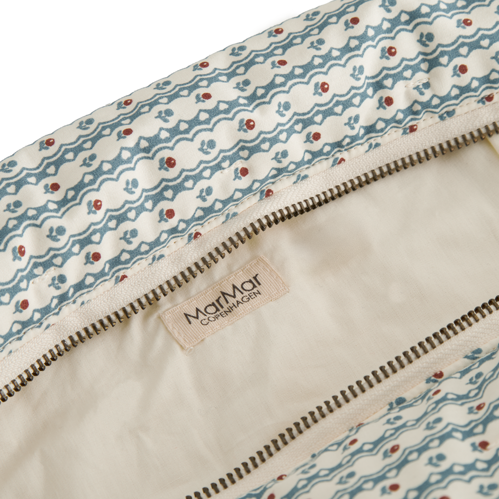 Luiertas/weekendtas - Floral Stripe - Biologisch katoen - MarMar Copenhagen - productfoto - afbeelding 3