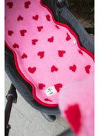 Alwero x Salty Stitch – Wieg-/Kinderwagenonderlegger – Bubble Gum Heart – 100% Merinowol