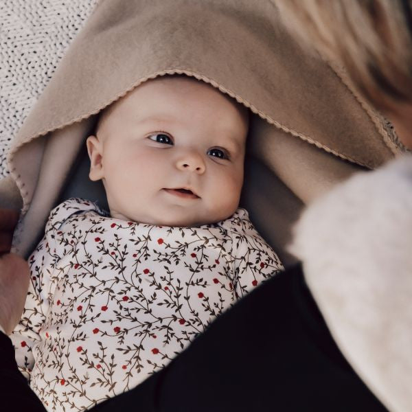 Alwero - Omslagdoek - 100% merino wol - baby close up