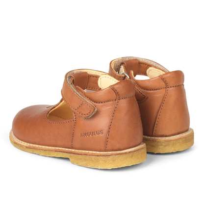 Angulus - Klassieke Mary Janes schoentjes met gestanst hartmotief - Cognac - 100% Chroomvrij Leer - Achterkant