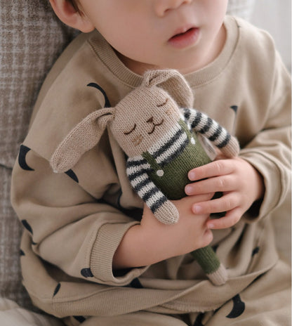 Knitted bunny plush - Olive green overall - Alpaca wool - Main Sauvage x Organic Zoo