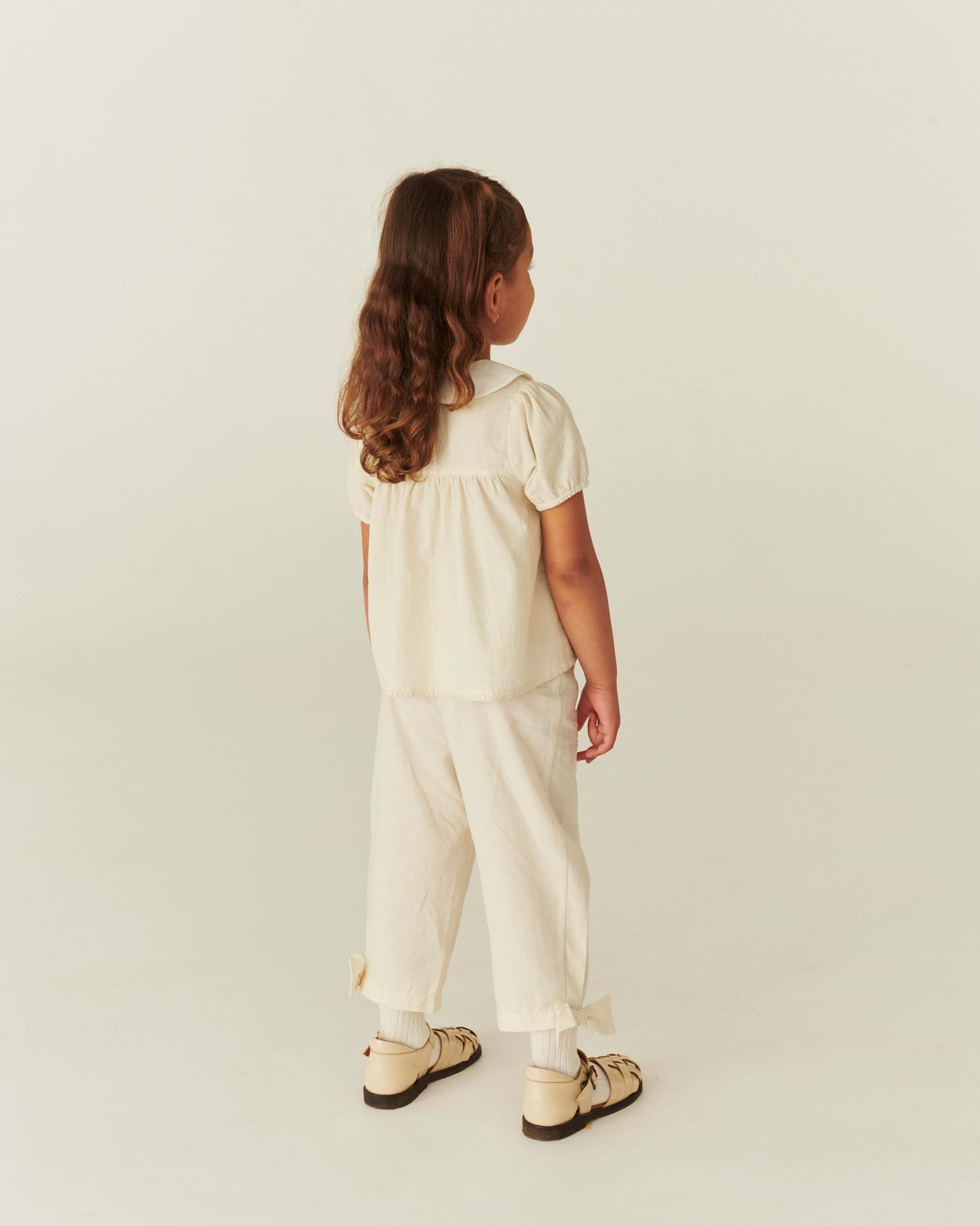 Top met kraag - Biologisch katoen - Cream/wit - Copenhagen Colors achter model
