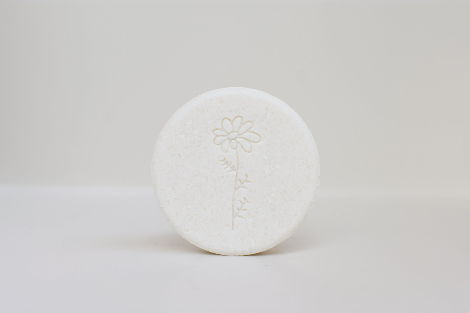 HUSKS - Newborn Baby Soap Bar - Aromatherapeutisch - Lavendel & Haver - 100% natuurlijk - witte shampoobar