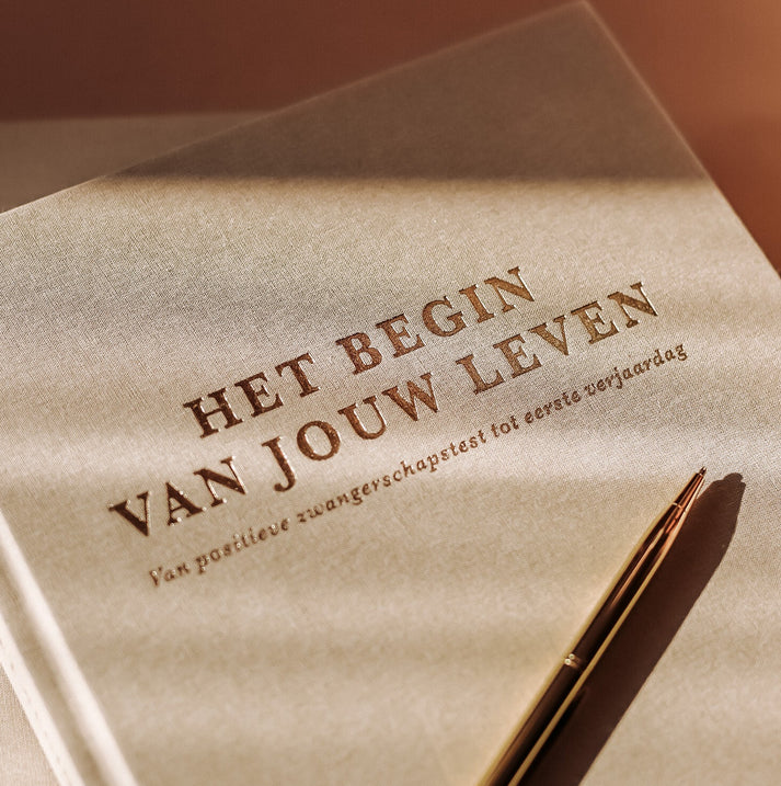 Het begin van jouw leven – Alles-in-één zwangerschaps- en babyinvulboek van 0 tot 1 jaar – Birth Lines