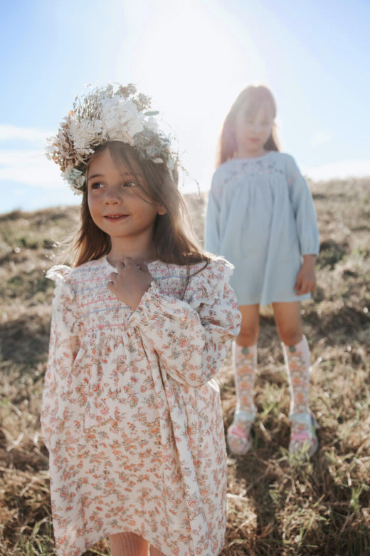Saralou Jurk – Cream Carnation Vale – Biologisch Katoen Corduroy – Louise Misha